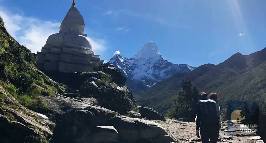 Walking to the Everest base camp (near Pangboche)